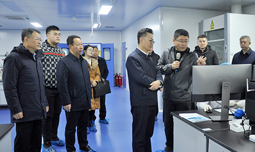 青岛市政协副主席陈大维赴BBIN宝盈集团集团调研莱西民建界别委员工作室