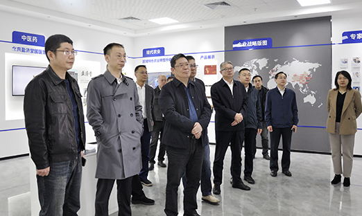 青岛饮料集团刘富华总经理率班子成员莅临BBIN宝盈集团集团指导洽谈